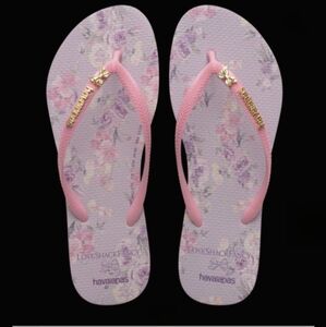 New Havaianas X LoveShackFancy Happy Thoughts Slim Flip Flops in Glow Size 11-12